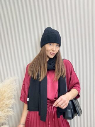 Komplet wełniany z kaszmirem czapka + szal czarny