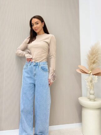 Bluzka z różą beżowa