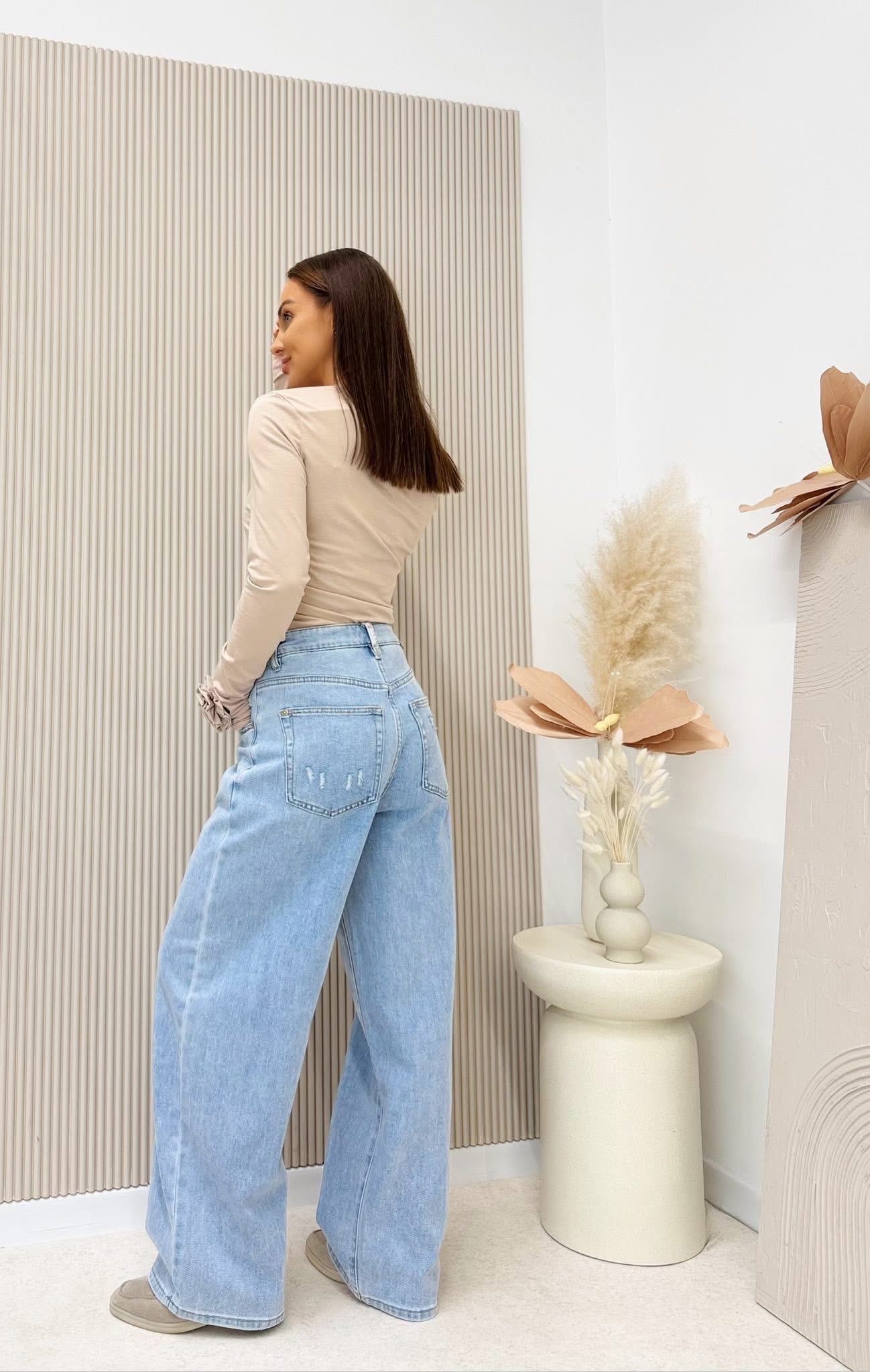 Bluzka z różą beżowa