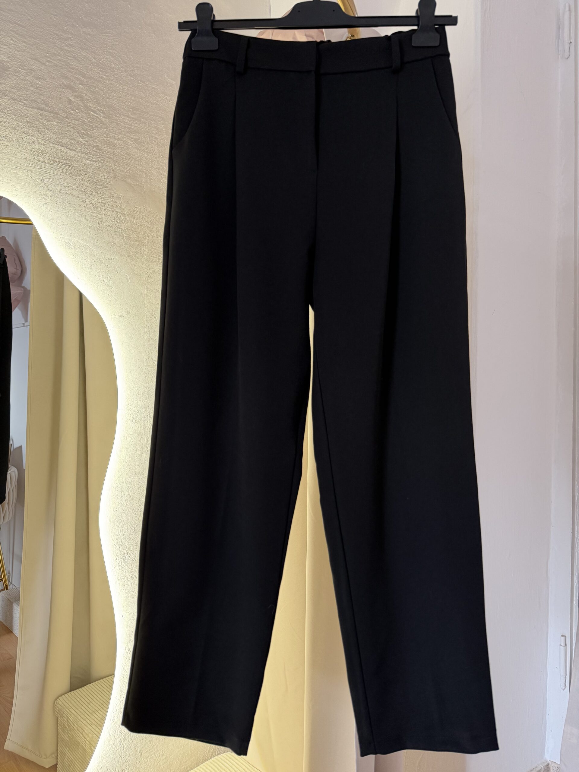 Eleganckie spodnie NAIIF czarne