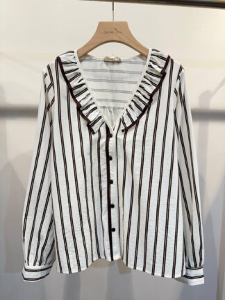 Biała Koszula w Czekoladowe Paski z Dekoltem V i Falbaną