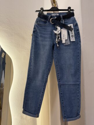 Spodnie Mom Fit M.SARA – Elastyczne Jeansy z Wysokim Stanem – Niebieskie