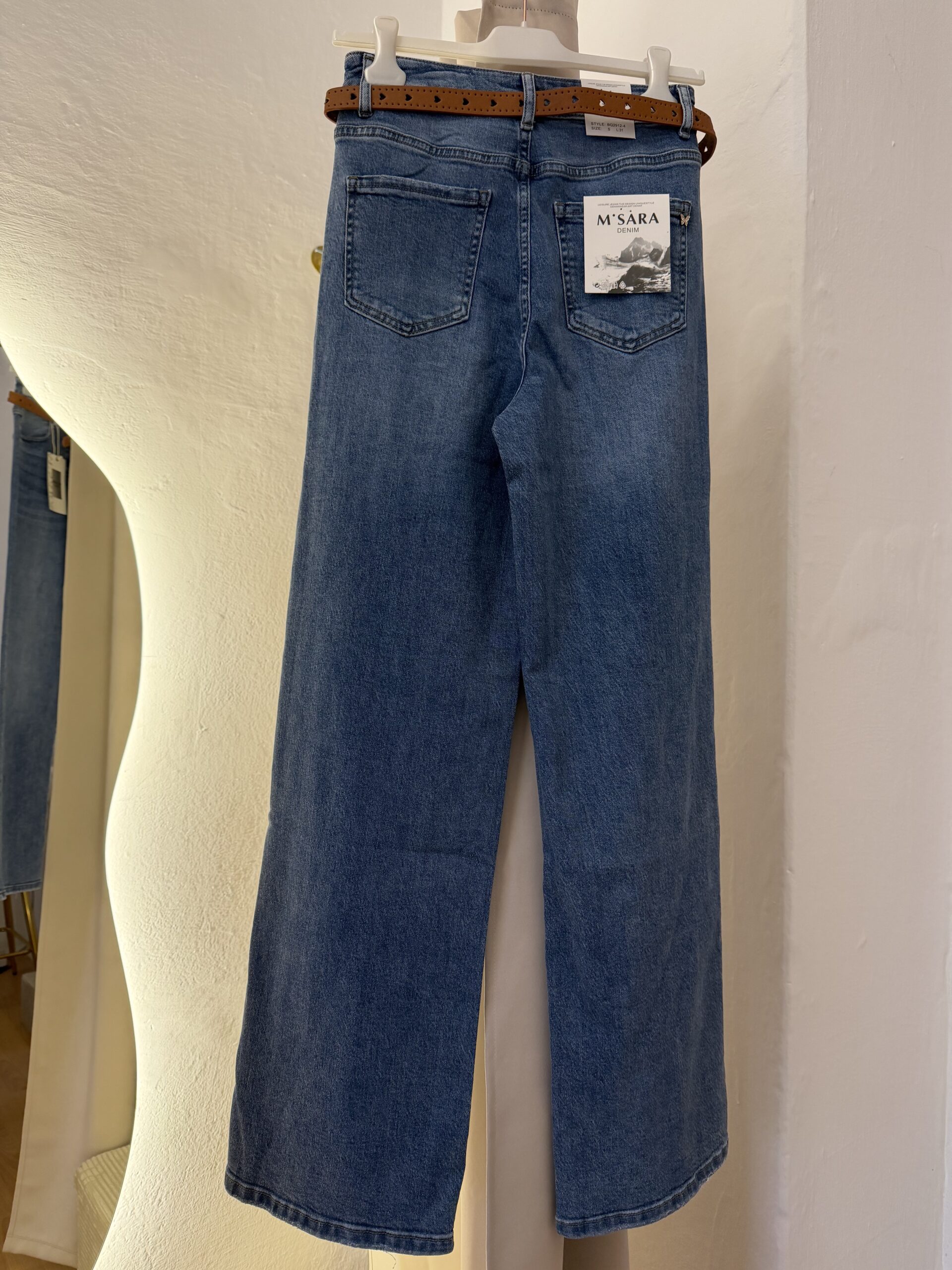 Jeansy Damskie M.SARA z Prostą Nogawką