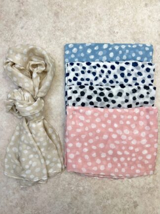 Apaszka w artystyczne grochy 100% wiskoza