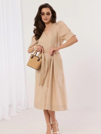 Sukienka midi z krótkim rękawem i wiązaniem w talii camel