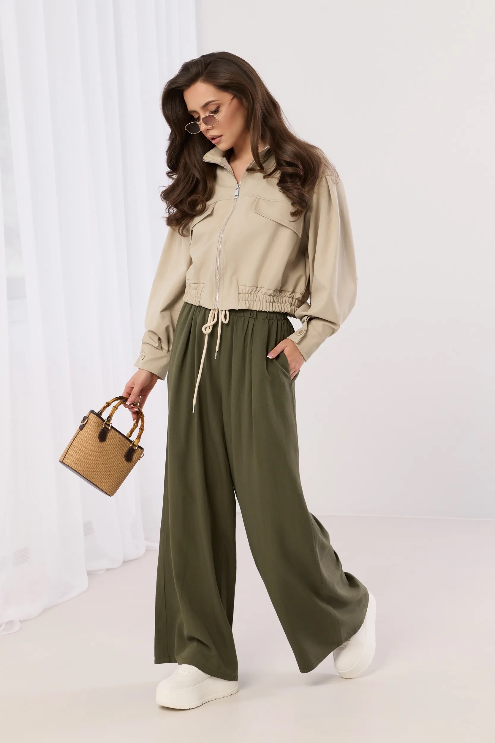 Szerokie spodnie palazzo z ozdobnym sznurkiem khaki