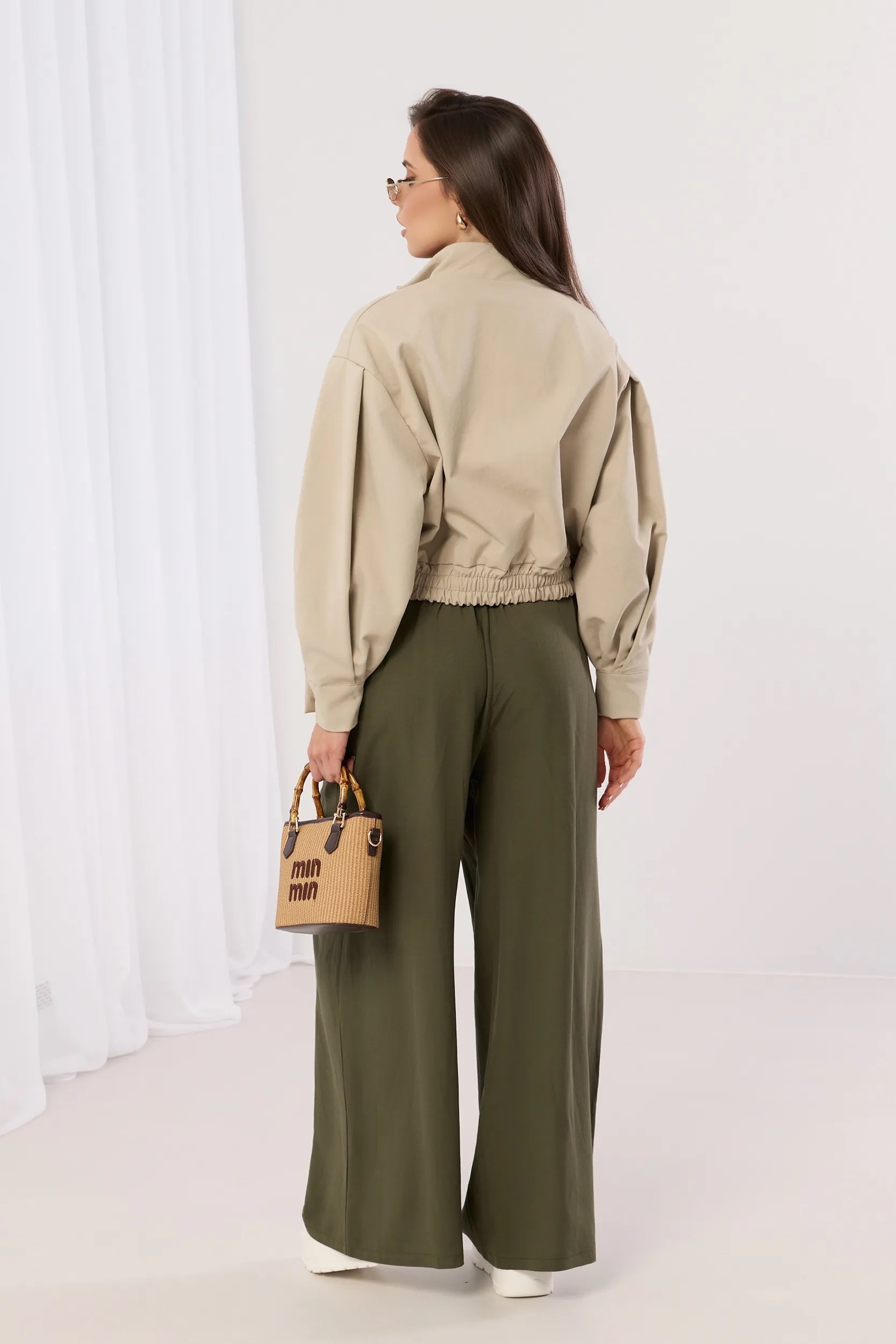 Szerokie spodnie palazzo z ozdobnym sznurkiem khaki